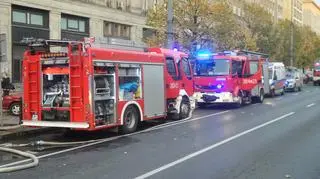 Pożar w kamienicy przy Marszałkowskiej