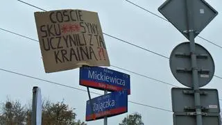 Ulica Mickiewicza po piątkowym proteście