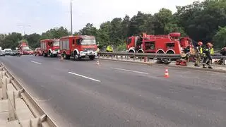 Tir uderzył w bariery