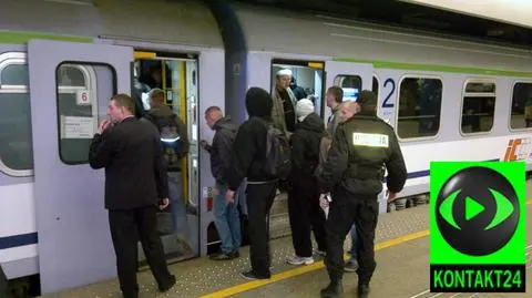 Ekspres spóźniony dwie godziny.  "Bo kibice nie pokazali biletów”