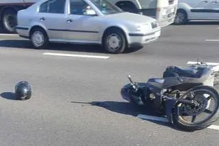 Motocyklista zderzył się z autem dostawczym na S2