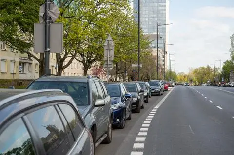 Zdaniem radnego KO opłata za brak biletu parkingowego powinna być wyższa