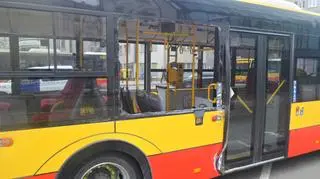 Zderzenie autobusów przy metrze