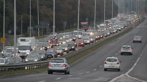 Wisłostrada stanęła. Znów kolizja w tym samym miejscu