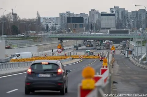 Drogowcy likwidują zawrotkę przy węźle POW Puławska