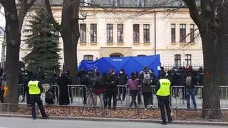 Protest przed siedzibą TK