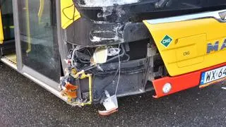 Autobus miejski zderzył się z busem 