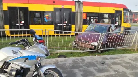 Światowida: zderzenie tramwaju z samochodem