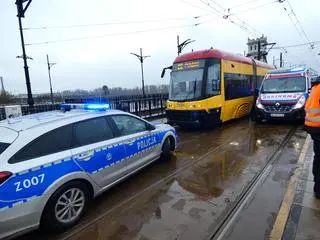 Tramwaj potrącił pieszą