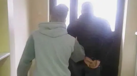 Wynajmując innym cudze mieszkania, używał... swojego dowodu