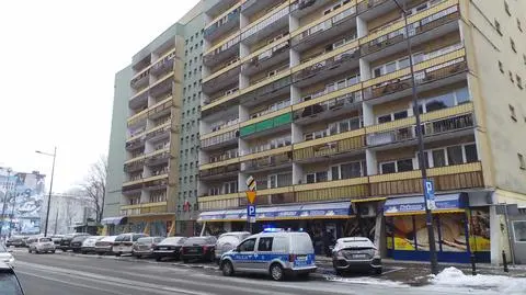 Pożar w alei "Solidarności". "Jedna osoba nie żyje"