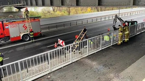 Rozszczelnienie rury z gazem. Most Śląsko-Dąbrowski był zamknięty