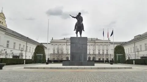 Przenieść pomnik Poniatowskiego? "Bardzo niechlubna tradycja"