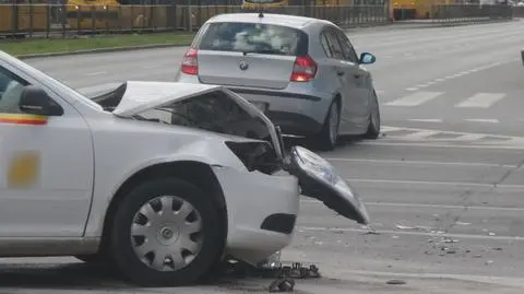 Trzy osoby ranne w wypadku na Grójeckiej