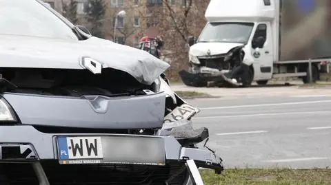 Wypadek dwóch renault na Mokotowie