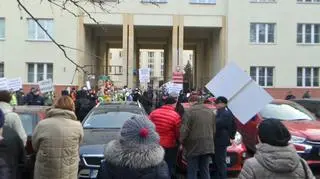 Protest przed siedzibą GDOŚ