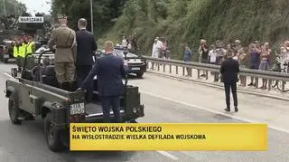 Przejazd prezydenta trasą defilady