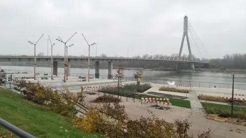 Kolejny odcinek bulwarów: skatepark, zieleń, fontanna