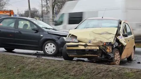 Czołowe zderzenie na Targówku Fabrycznym