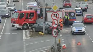 Zderzenie dwóch aut na Wisłostradzie