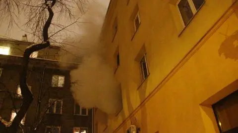 Pożar mieszkania na Woli. Ewakuowano mieszkańców