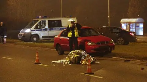 Rodzina potrącona na pasach. Dziadek i dwoje dzieci w szpitalu