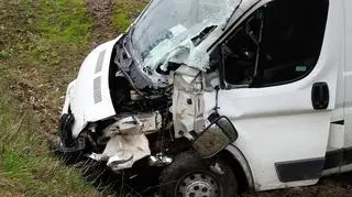 Zderzenie busa i pociągu w pobliżu Piotrkowic