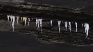 Sople nad jezdnią Trasy Łazienkowskiej