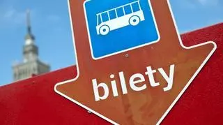 Pasażerowie kupują coraz więcej biletów