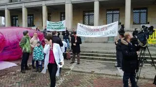 Początek protestu na placu