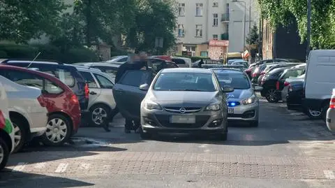 "Ranił pracownika sklepu nożem w plecy". Zarzuty