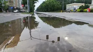 Podmyte torowisko w alei Waszyngtona