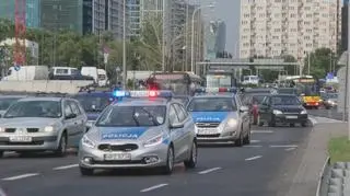 Zakleszczył się między autobusami