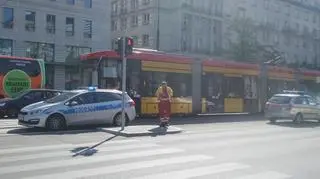 Tramwaj wypadł z toru na Marszałkowskiej