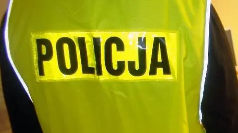 Policjant uratował trzy osoby z płonącego mieszkania