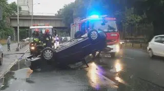 Dachowanie auta na Wybrzeżu Kościuszkowskim