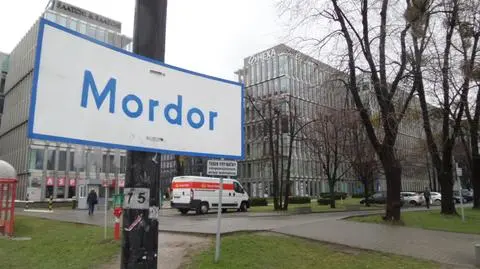 Służewiec oficjalnie Mordorem? Chcą zmiany nazwy i orków z miedzi