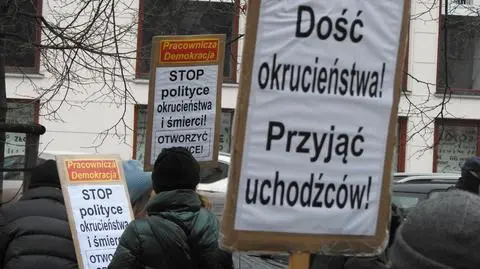 "Rozkaz nie zwalnia od winy". Protest na placu Unii Lubelskiej