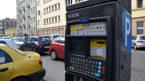 Montują nowe parkomaty z klawiaturami QWERTY