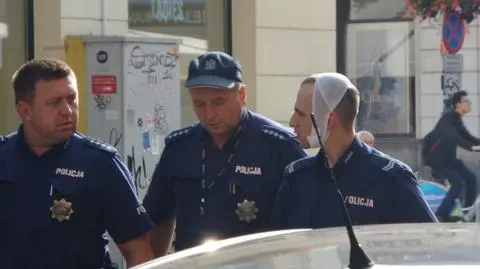 Zaatakował policjanta nożem