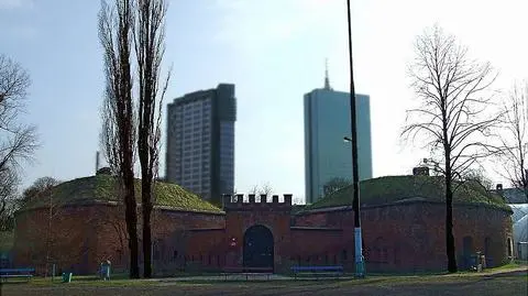 Część zabytkowego fortu w centrum na sprzedaż