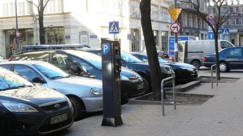 Płatne parkowanie aż do nocy oraz w soboty. Radny składa propozycje