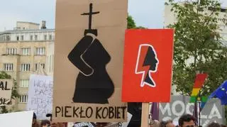 Protest w Warszawie po śmierci 33-letniej Doroty 