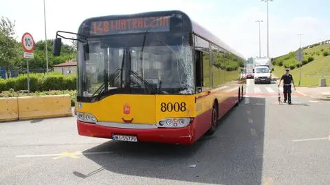 Dostawczak wjechał w "148"