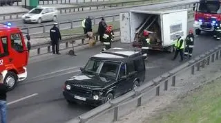 Land rover z przyczepą zablokował Trasę Siekierkowską 