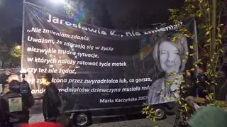 Protestujący przed domem Kaczyńskiego