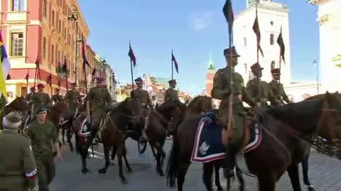 Kawalerzyści na ulicach Warszawy