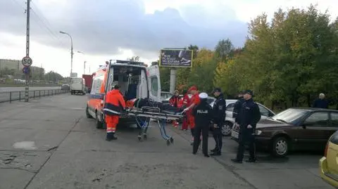 Toyota wjechała w radiowóz. Policjant trafił do szpitala