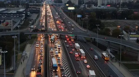 Dwie kolizje z udziałem samochodów ciężarowych na S8