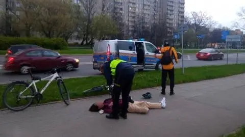 "Zahaczył o wystający element". Spadł z roweru i zalał się krwią